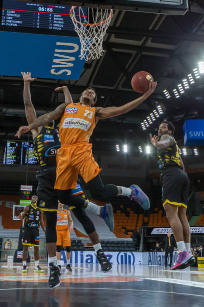 胜利居功至 胜利居功至